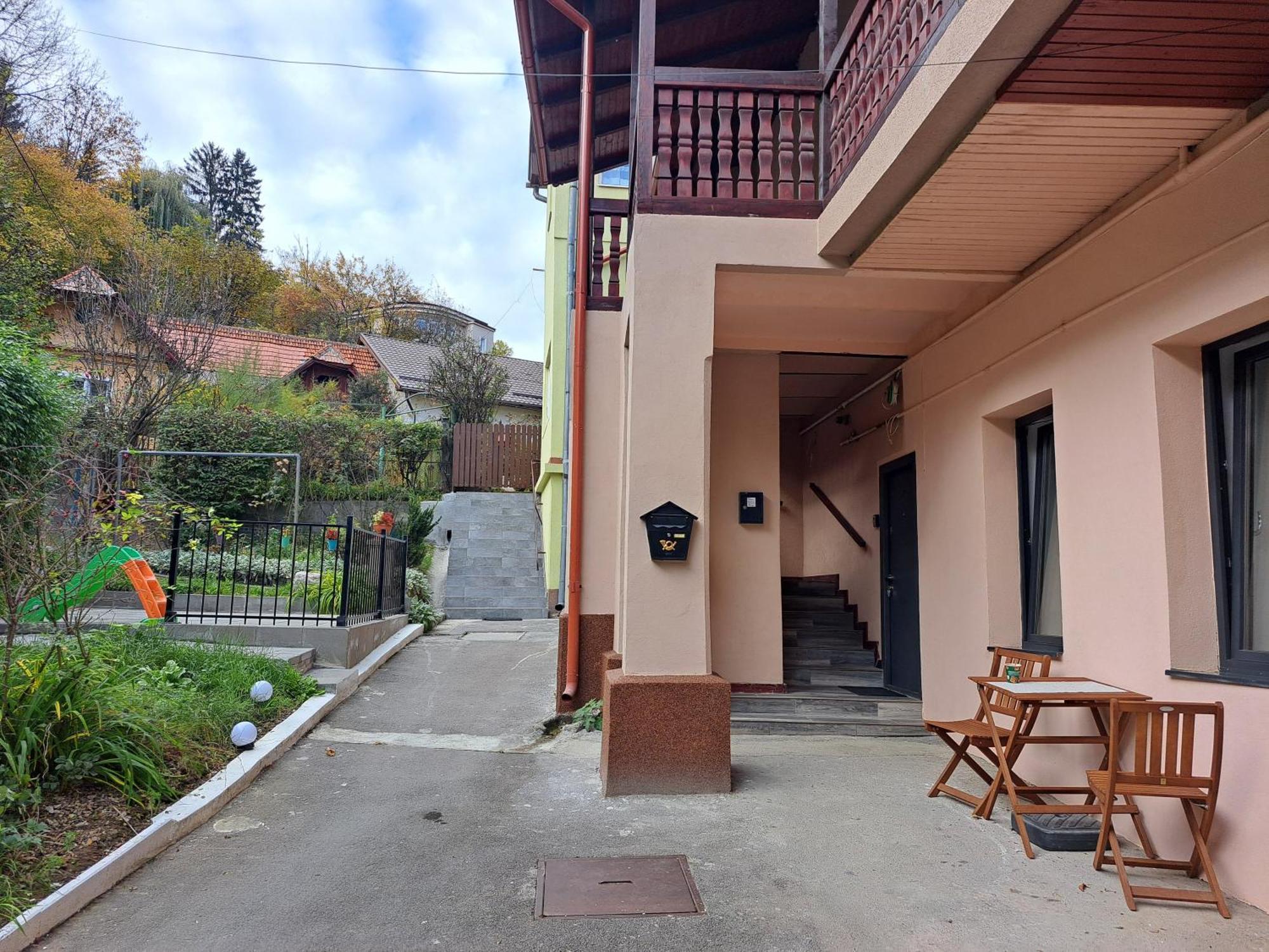 Cosy In The Heart Of Apartament Brașov